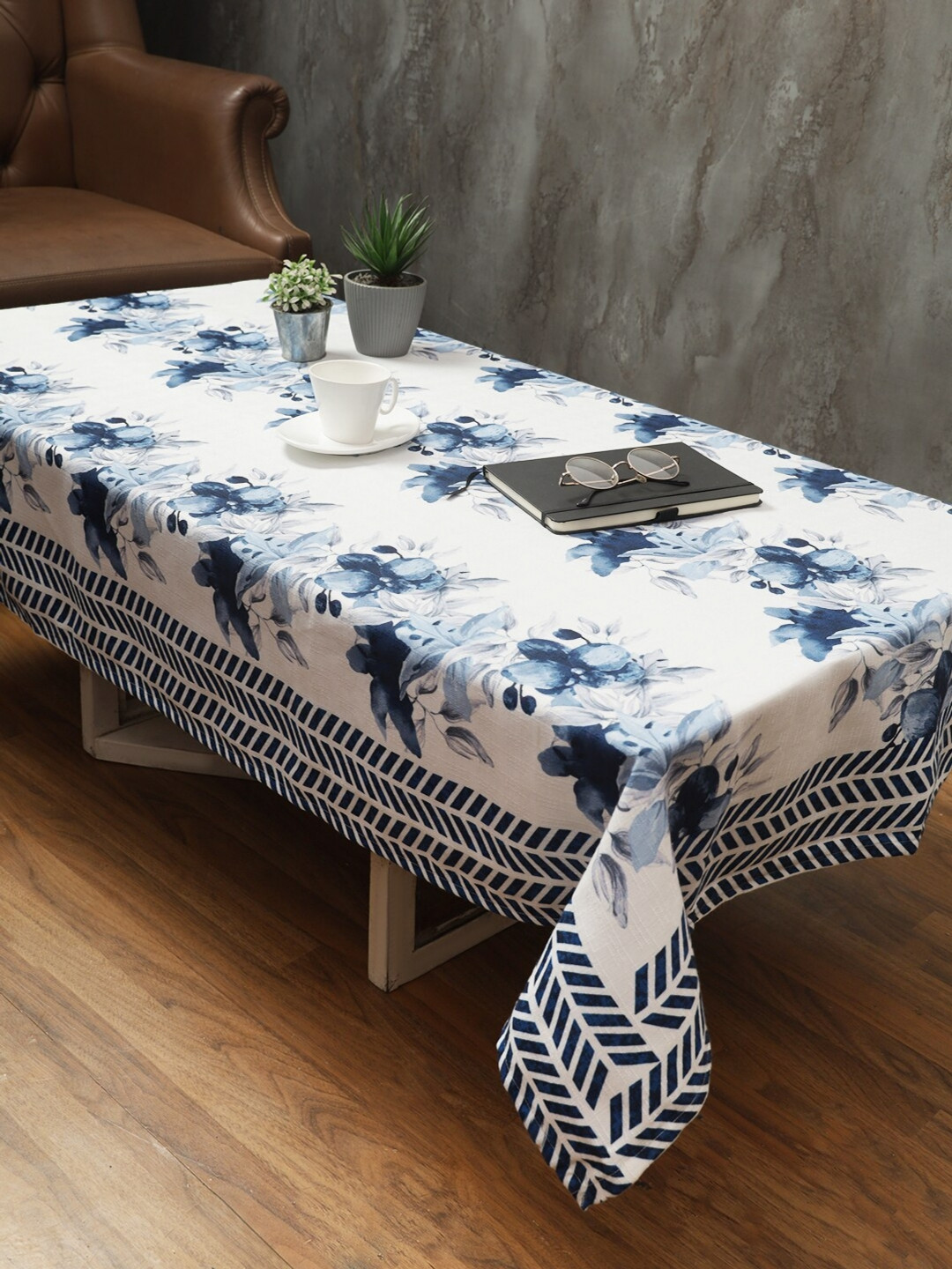 Soumya Navy Blue & White Floral Printed Rectangle Cotton Table Cover