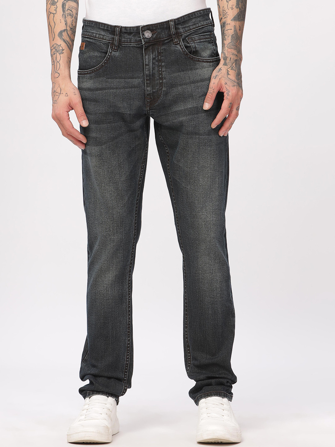 WROGN Men Comfort Slim Fit Light Fade Jeans