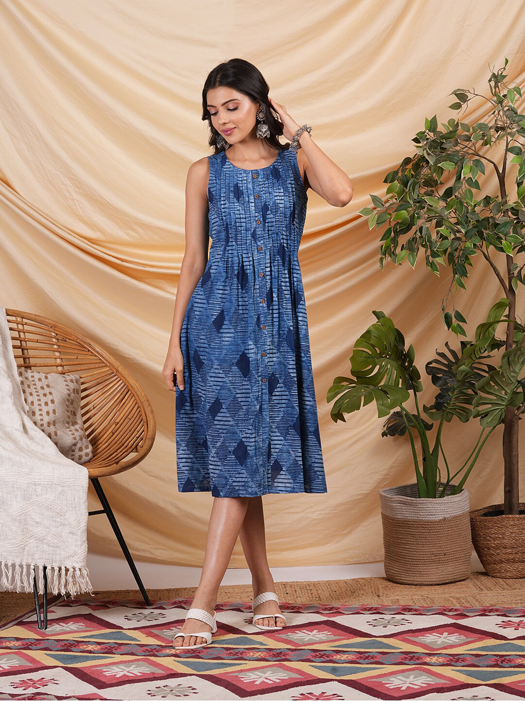 KAMI KUBI Abstract Printed Sleeveless Pleated Pure Cotton A-Line Dress