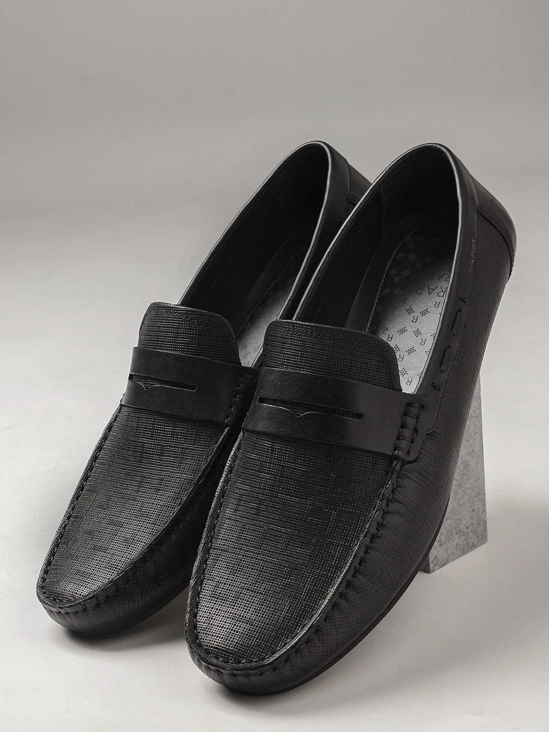 RARE RABBIT Men Saffian Textured Leather Formal Loafers