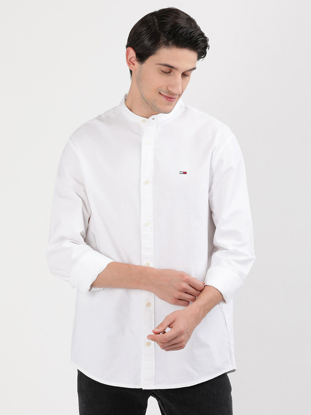 Tommy Hilfiger Men White Color Solid Opaque Casual Shirt
