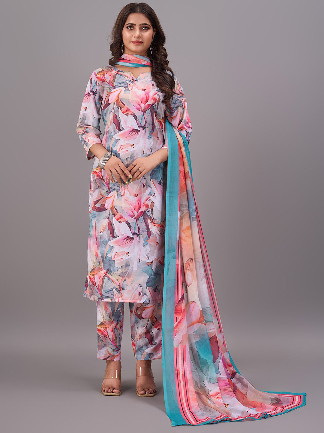 GORGONE Women Floral Printed Regular Kurta with Palazzos &  Dupatta