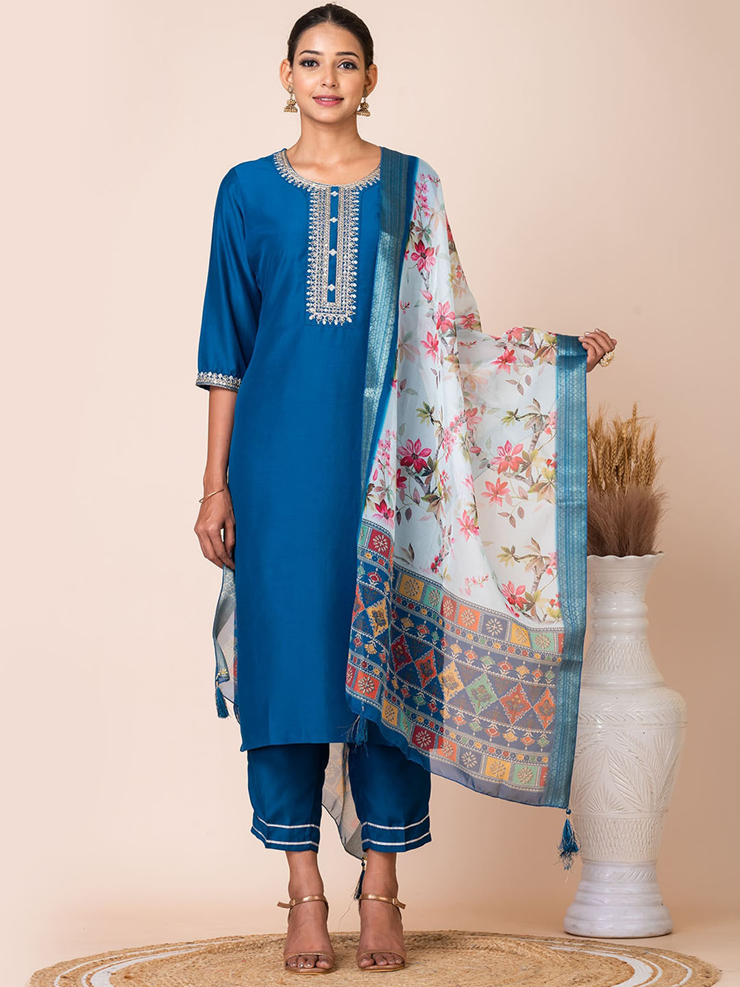 SARSO Women Ethnic Motifs Yoke Design Regular Kurta with Trousers & With Dupatta