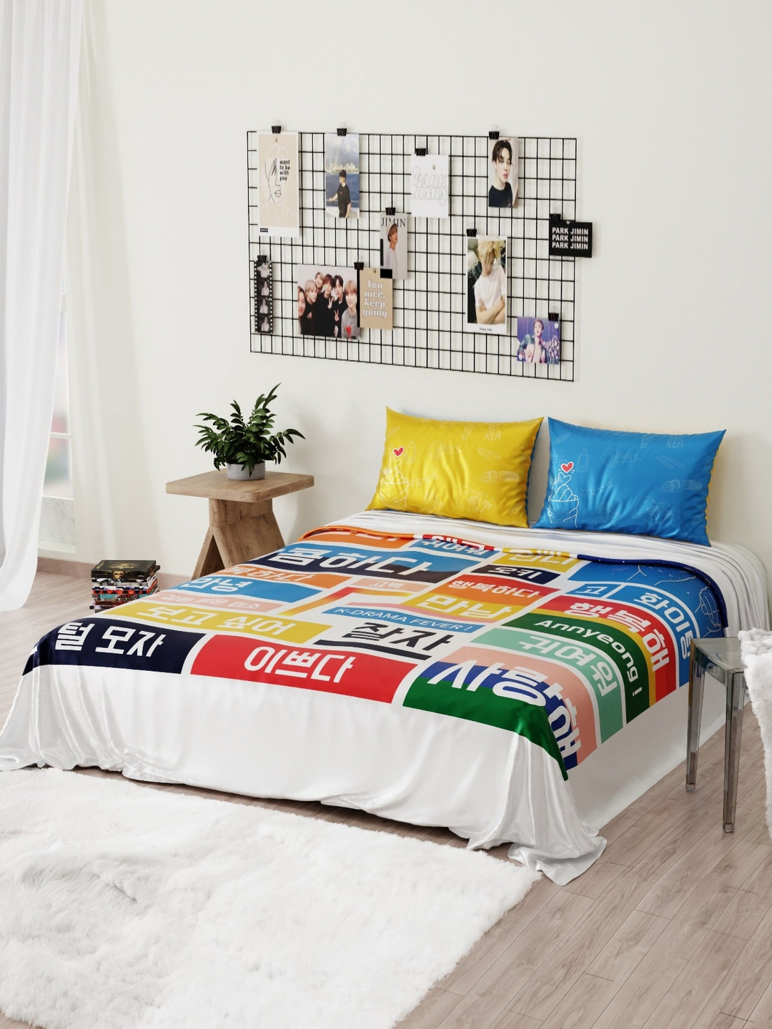 QuirkLoom White Typography Polyester 300 TC Double Bedsheet with 2 Pillow Covers-100 x 90 inches