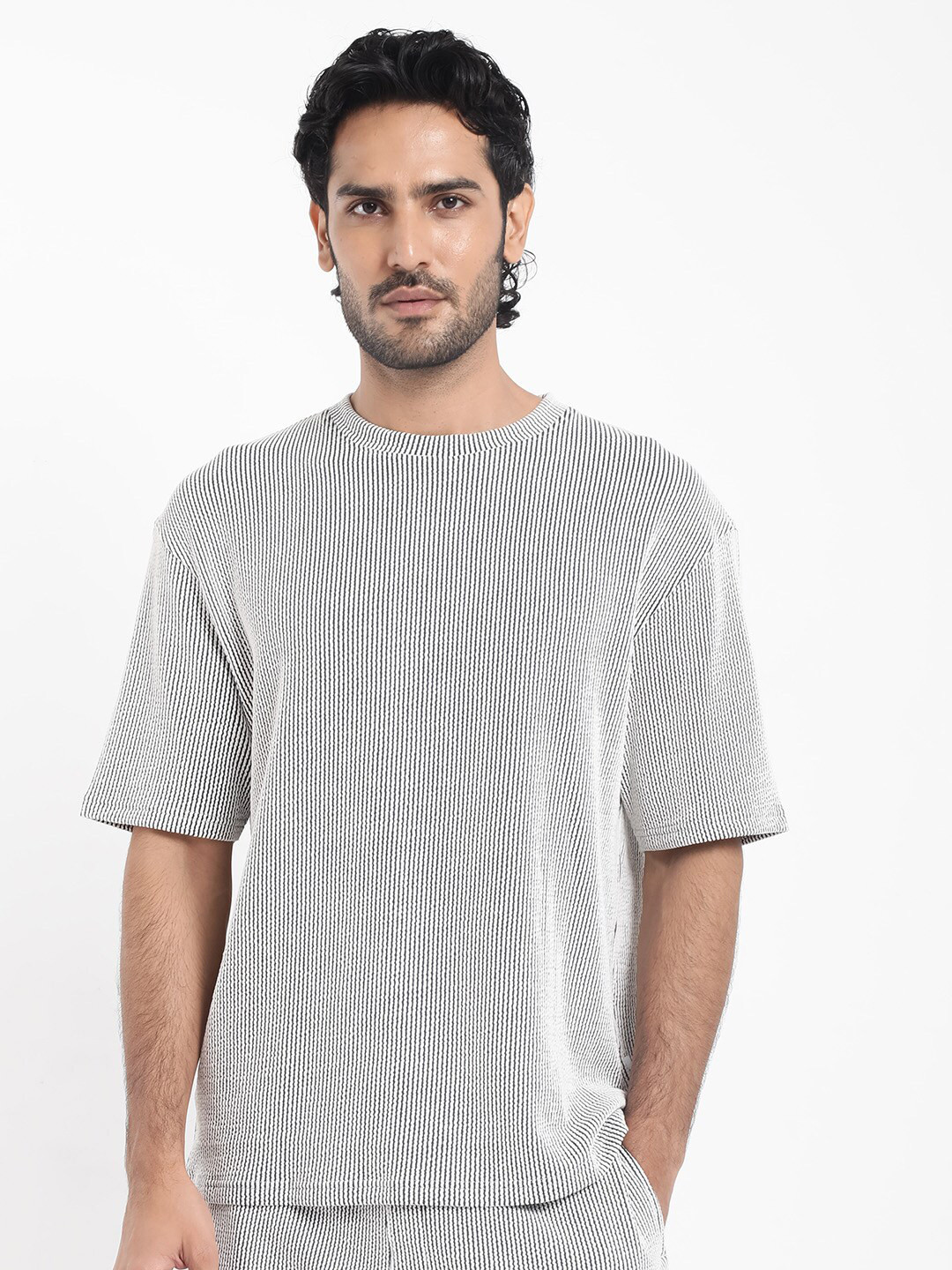 RARE RABBIT Men Zavet-T Extended Sleeves Oversized T-Shirt