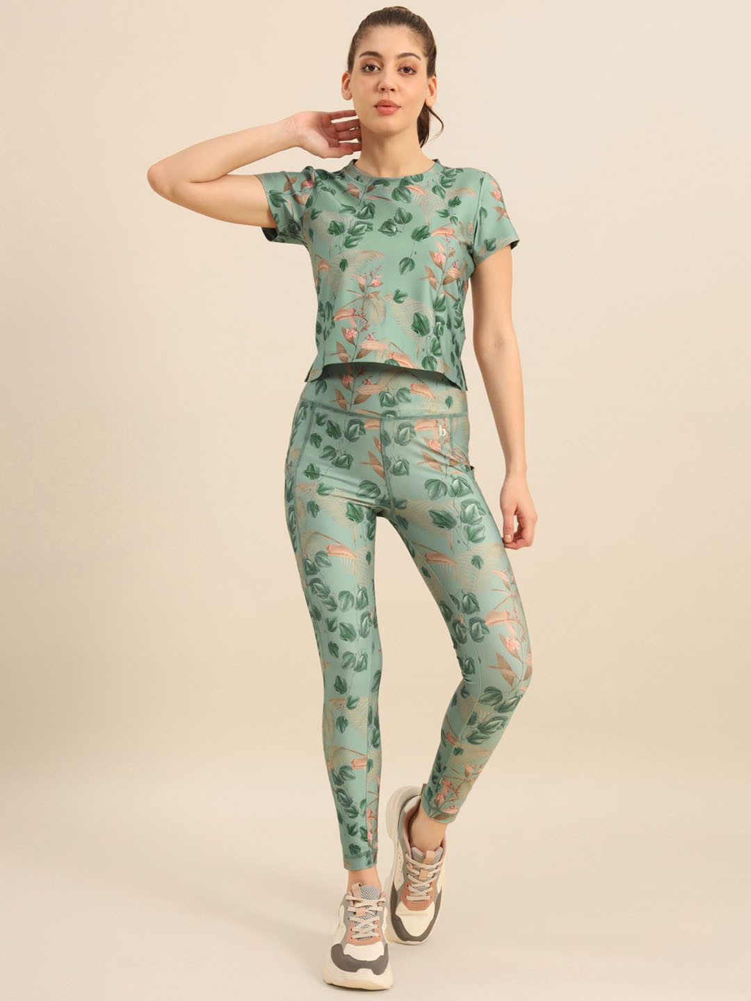 Bannos Swagger Smoke Green Tropical Printed Round Neck T-shirt & Tight