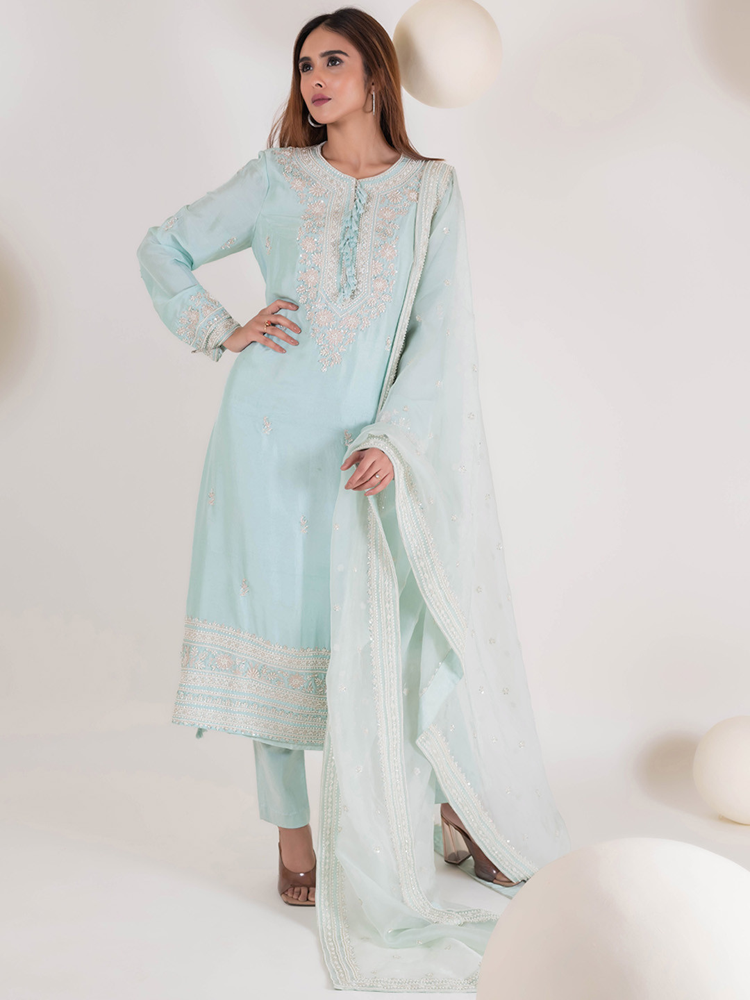 Pallavi Poddar Ethnic Motifs Embroidered Regular Beads and Stones Kurta & Trousers &