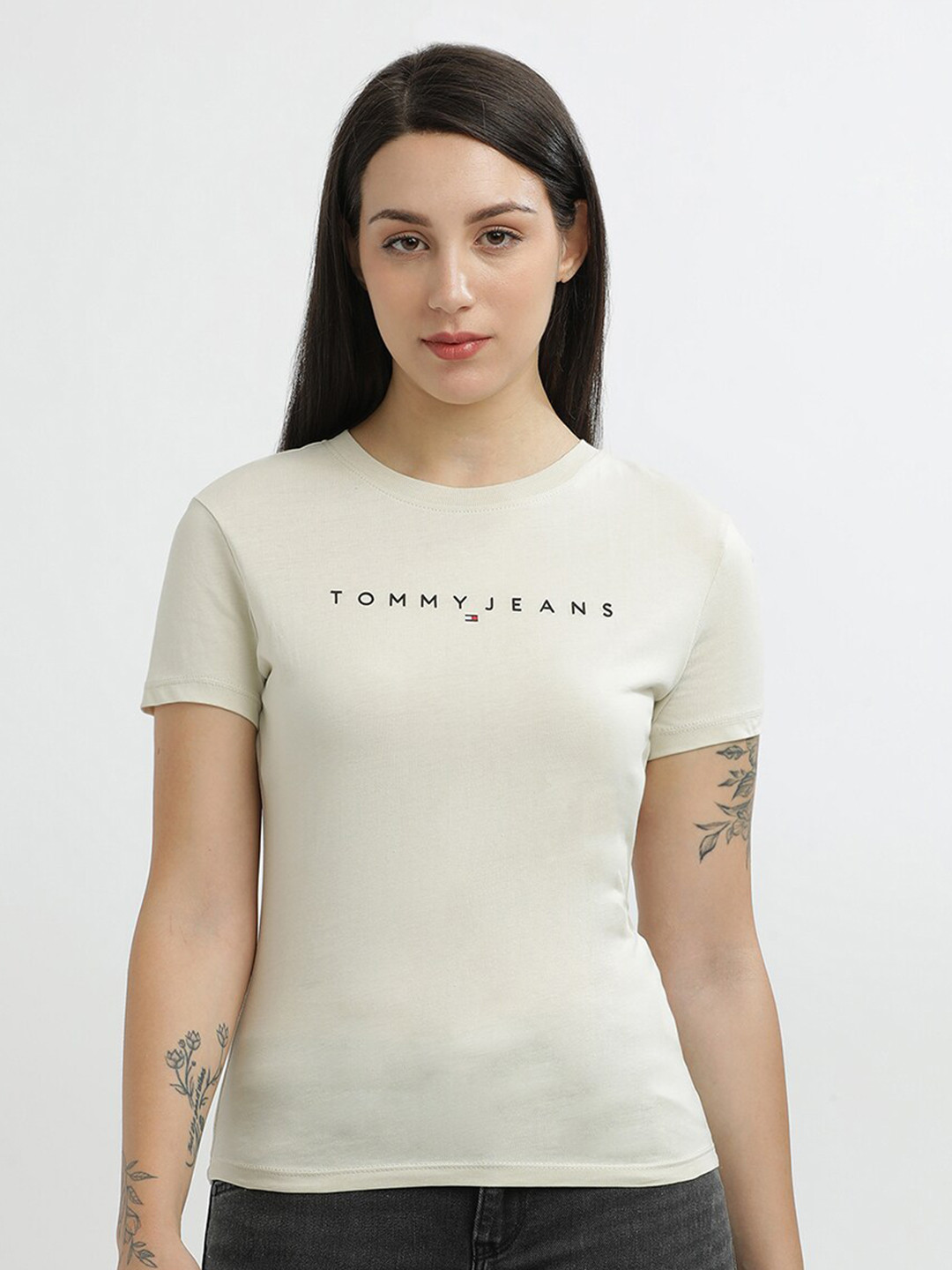 Tommy Hilfiger Women V-Neck Applique Slim Fit T-shirt