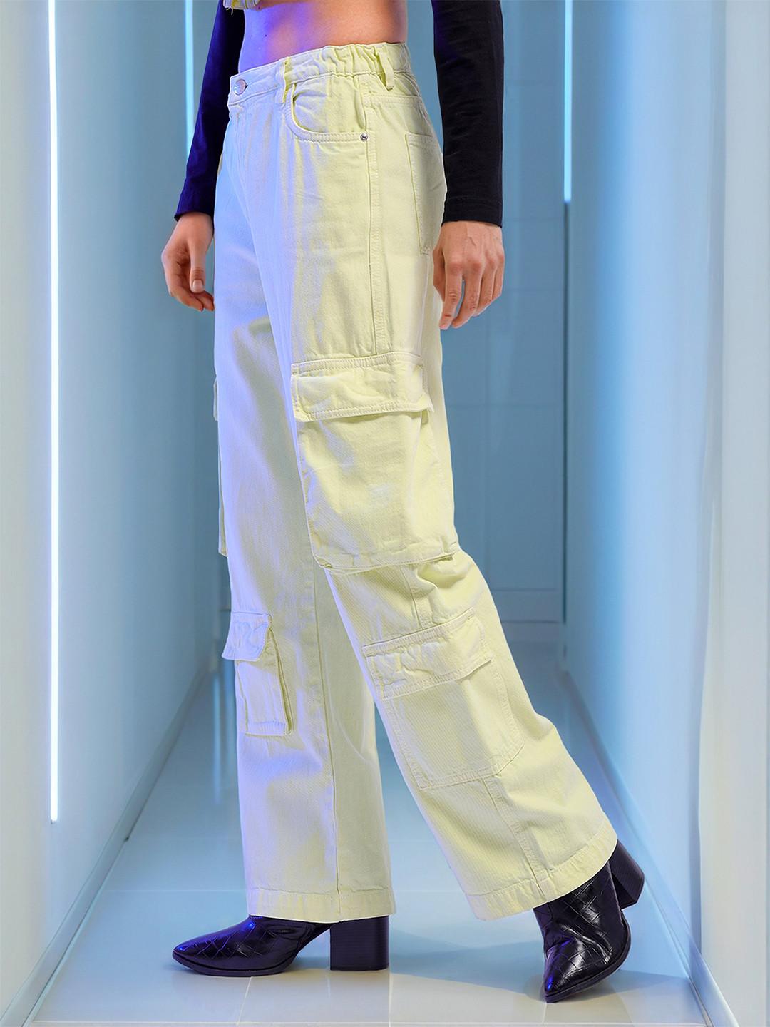 Freehand by The Indian Garage Co Women Relaxed Fit Cargo Jeans
