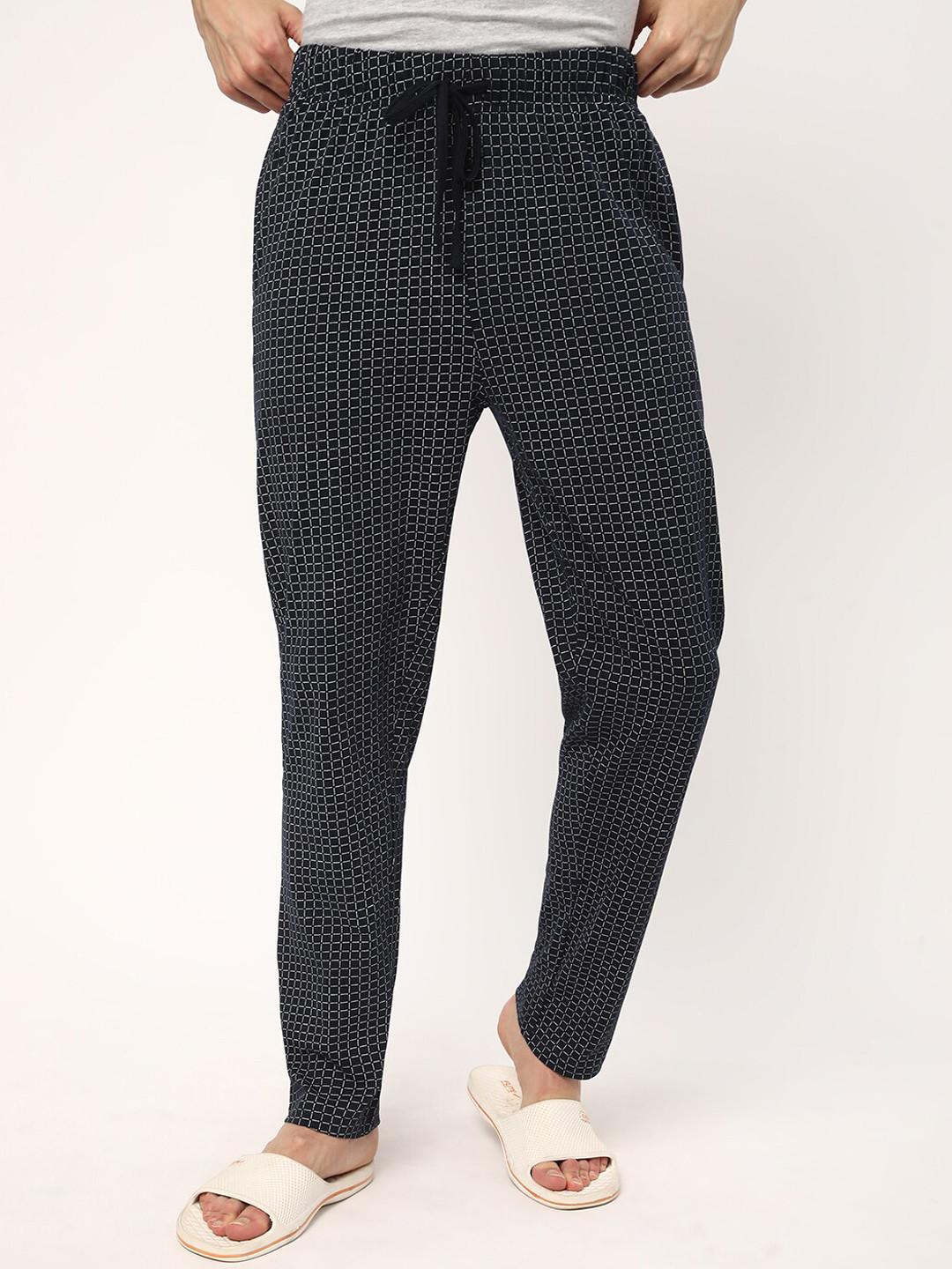 R&B Men Checked Loose Fit Trousers