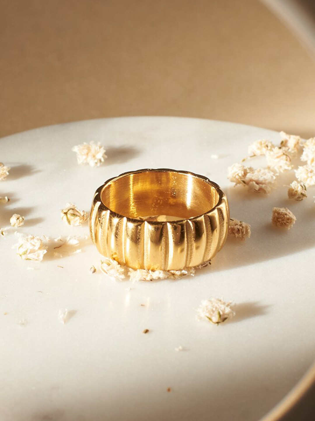 SALTY Women Radiant Ruler Finger Ring