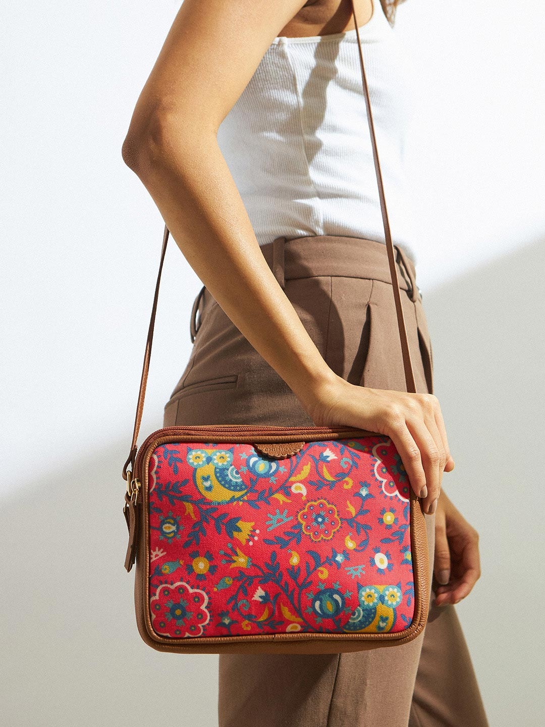 Buy TEAL BY CHUMBAK Floral Printed Structured Sling Bag Handbags for Women 29685544 Myntra