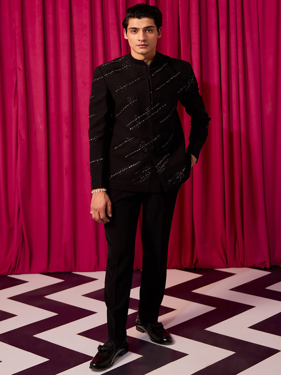 CONTRAST BY PARTH Men Embellished Bandhgala Suits Blazer and Trousers