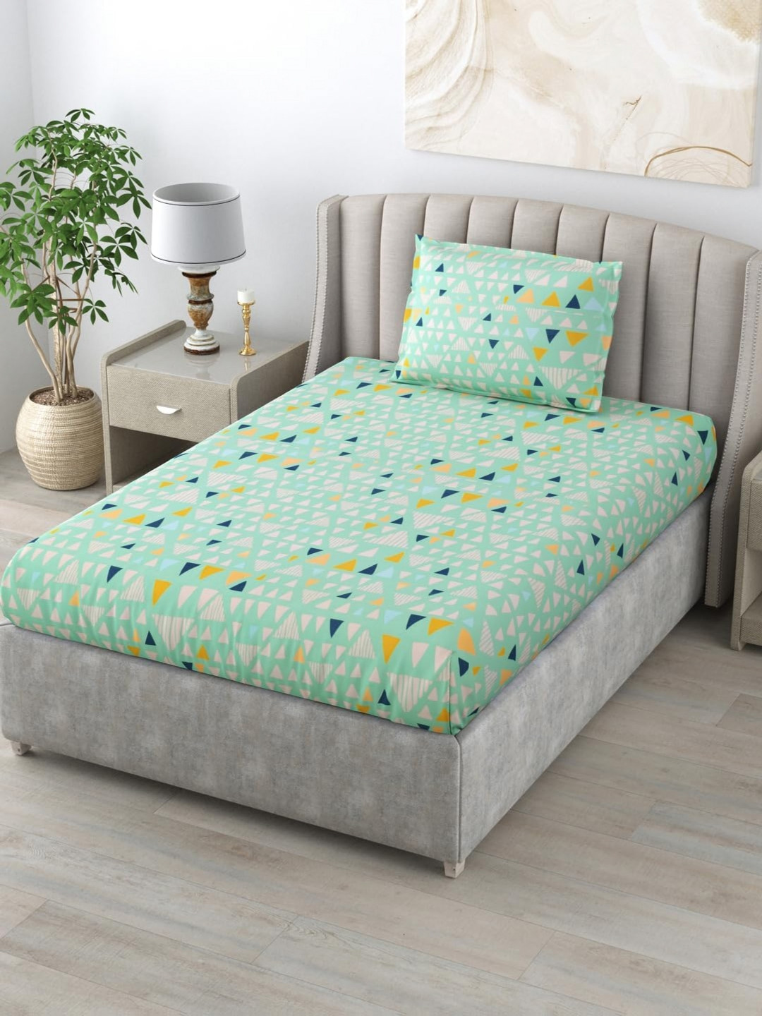 RRC Midnight Prism Green Geometric Microfiber 144 TC Fitted Single Bedsheet with a Pillow Cover-91.44 x 198.17 x 5 inches