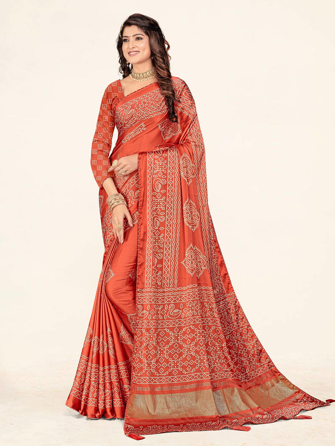 TINA FASHION Ethnic Motifs Beads and Stones Poly Crepe Saree
