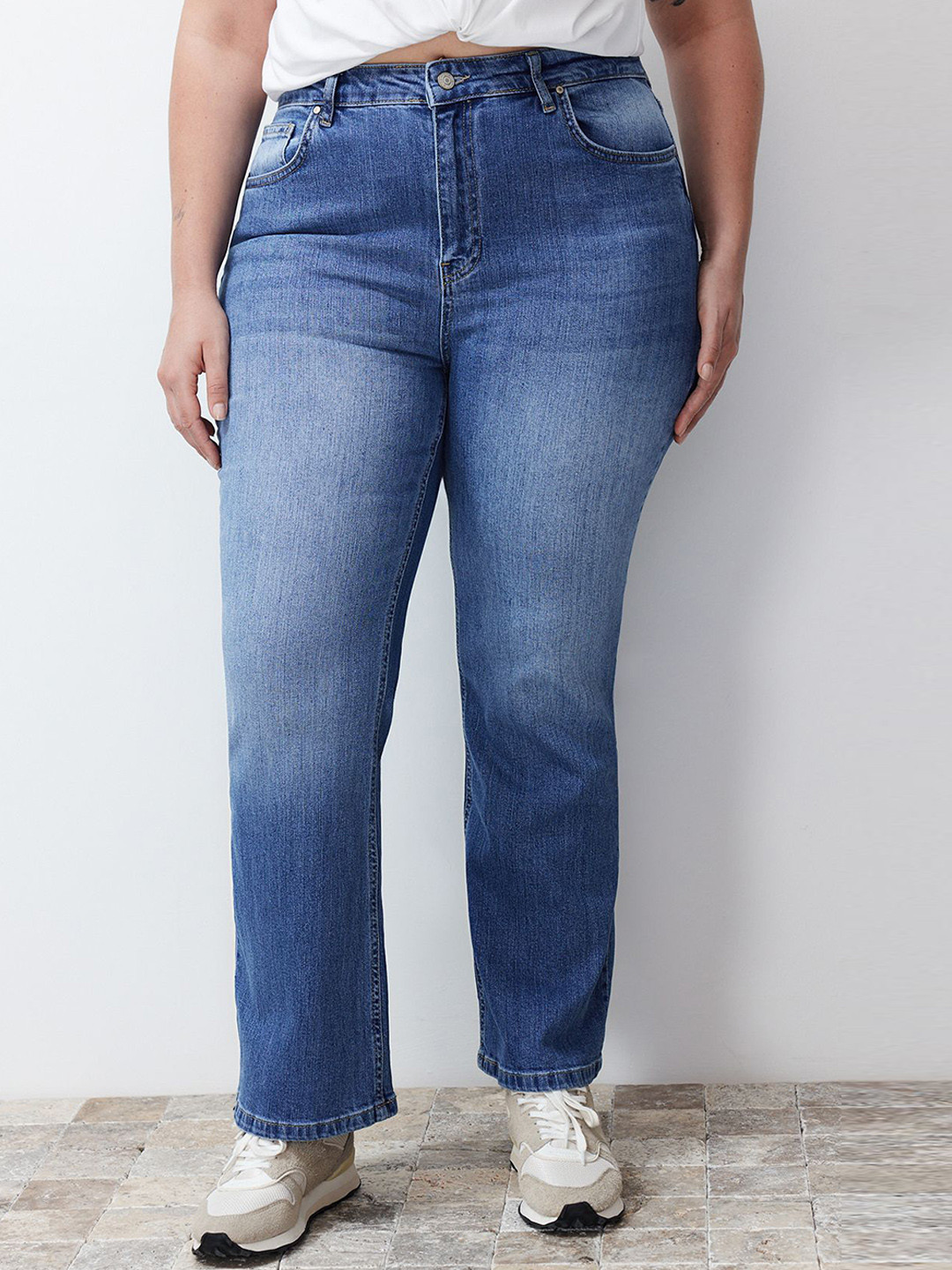 Trendyol Women Heavy Fade High-Rise Jeans