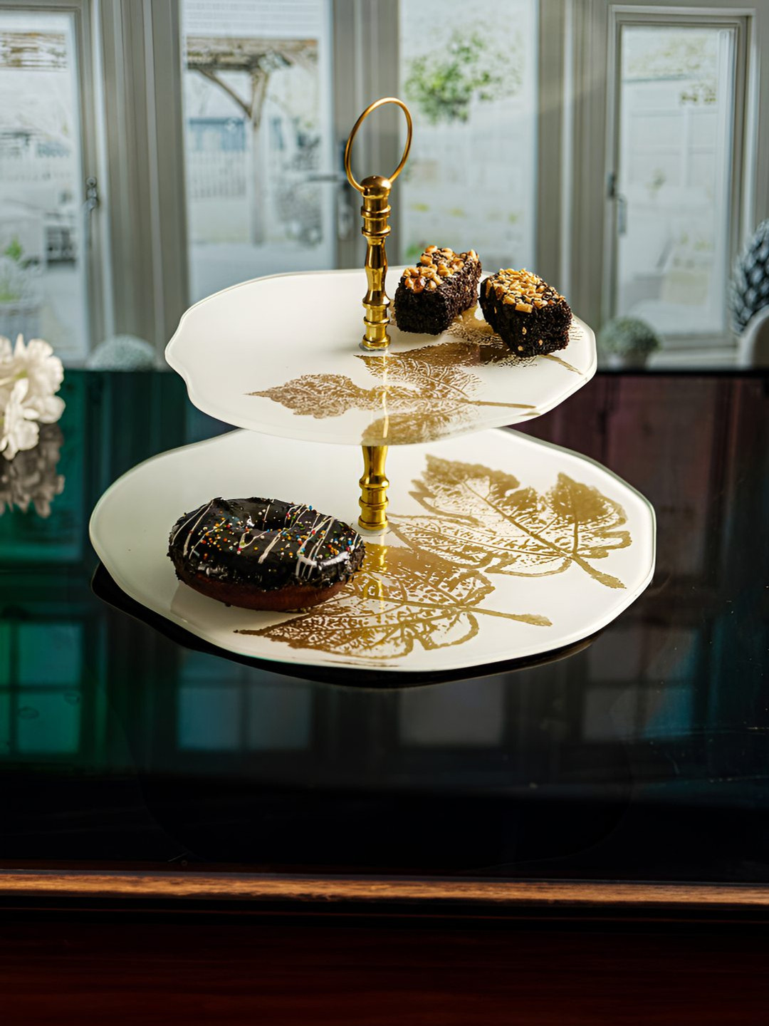 Troveas White Printed Glass Two Tier Cake Stand