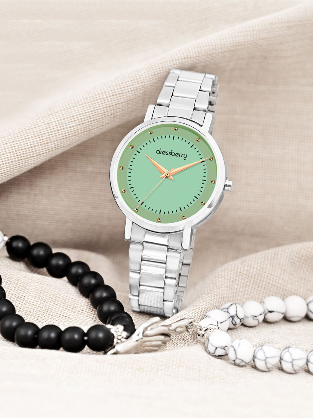DressBerry Green Women Dial & Bracelet Style Straps Analogue Watch HOBDB-243-GR
