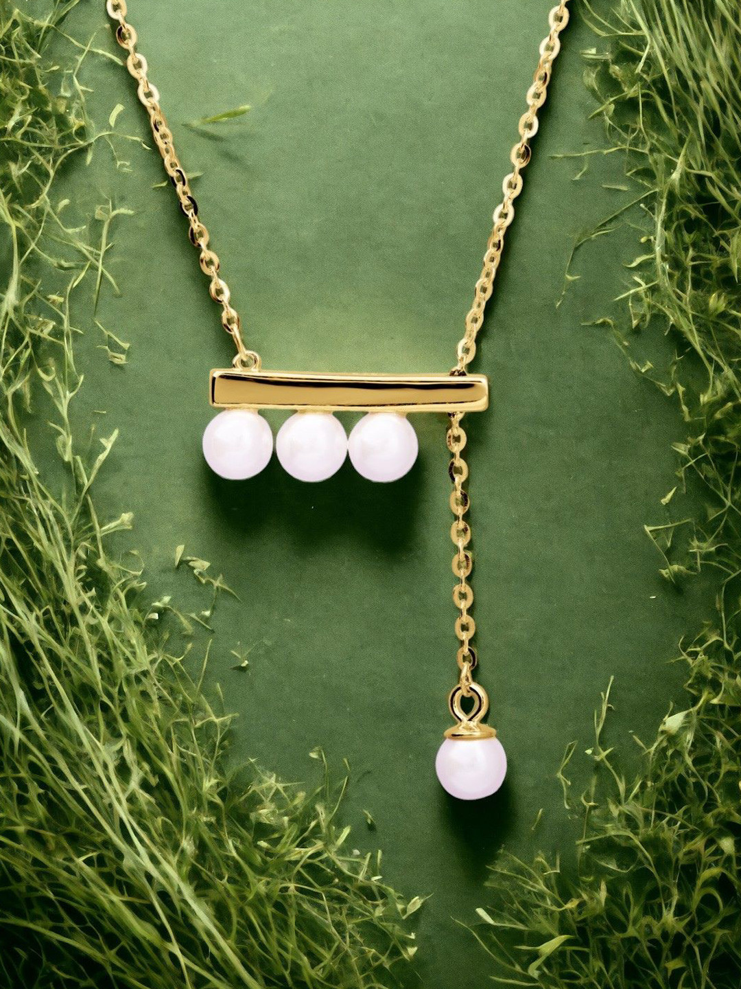 Nistra Gold-Plated 925 Sterling Silver Adaptive Pearls Bar Chain