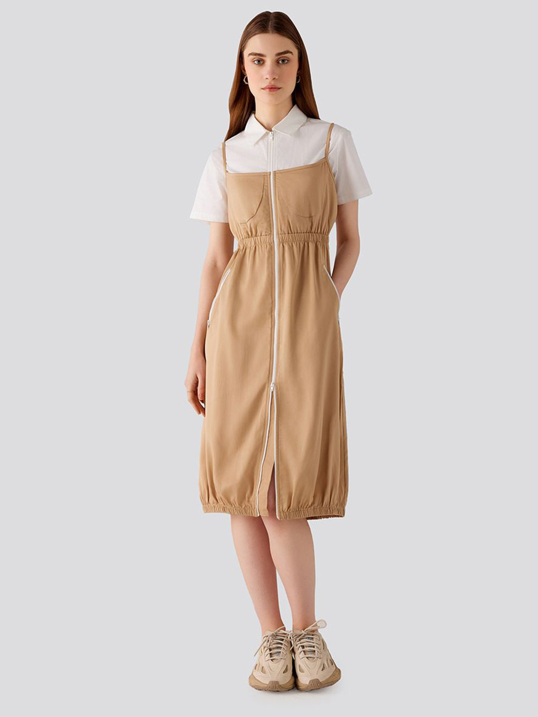 Muvazo Square Neck Shoulder Straps A-Line Satin Midi Dress