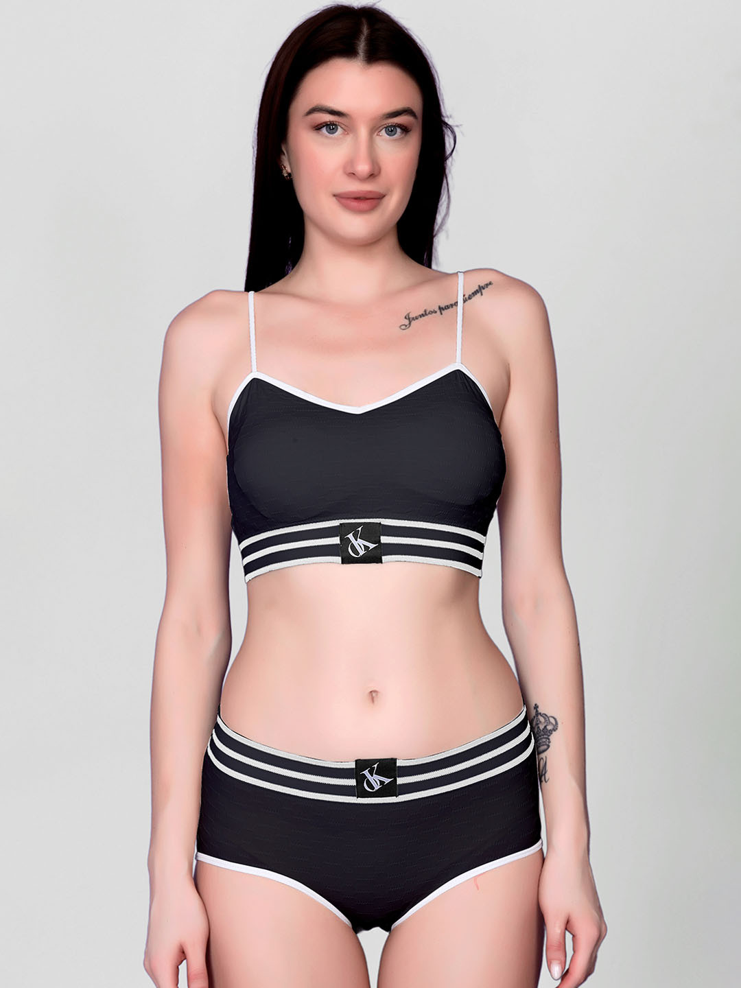 Gopalvilla Heavily-Padded Mid-Rise Lingerie Set