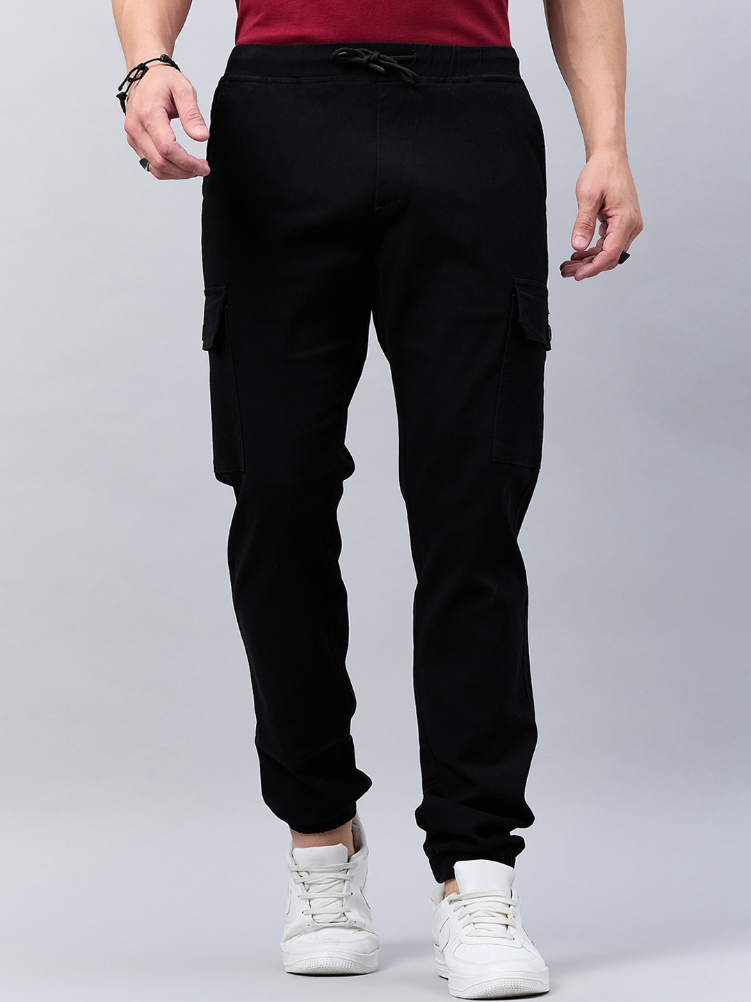 Style Quotient Men Black Smart Slim Fit Mid-Rise Cotton Joggers Trousers