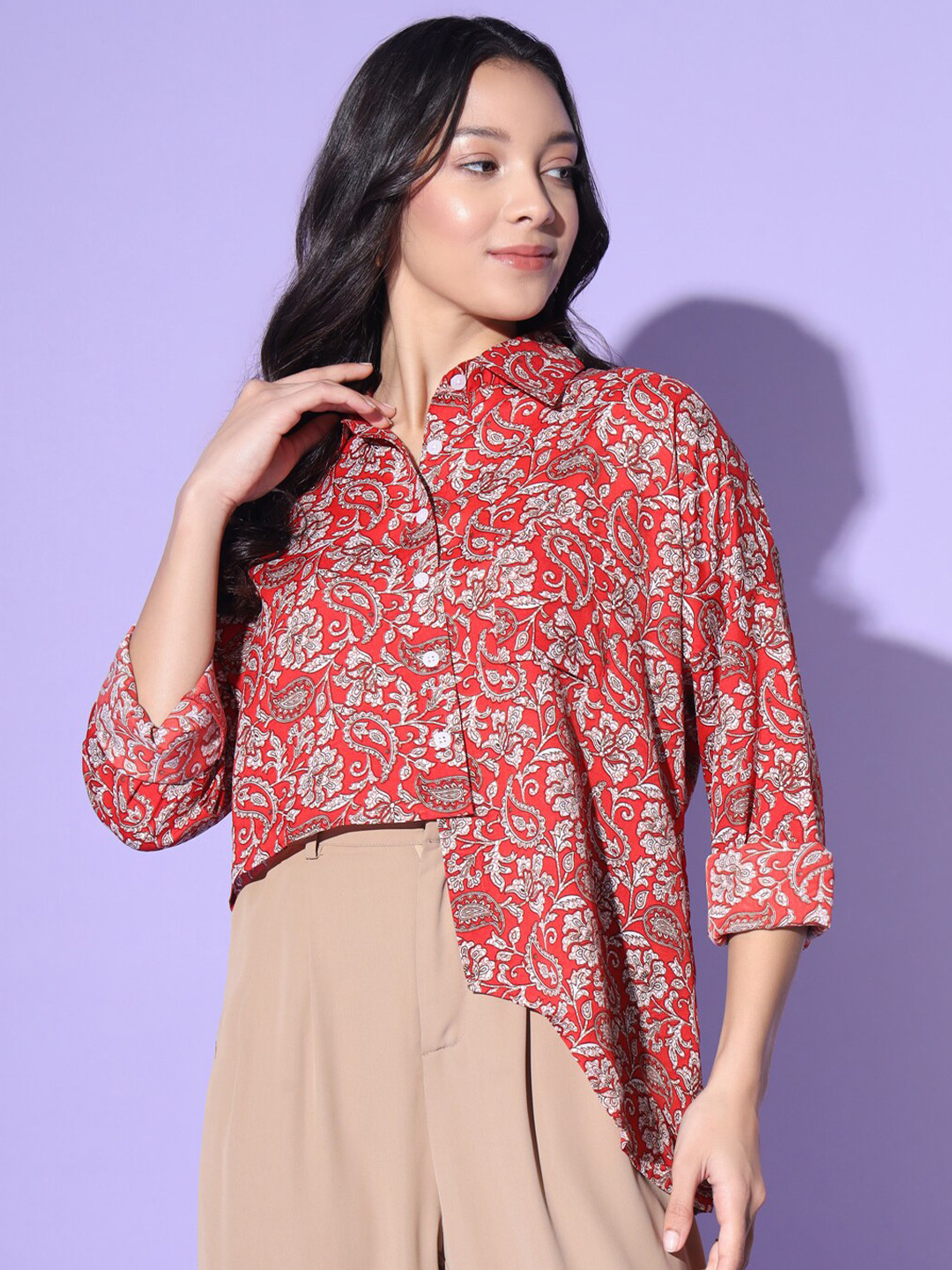 Trend Arrest Relaxed Fit Floral Printed Casual Shirt