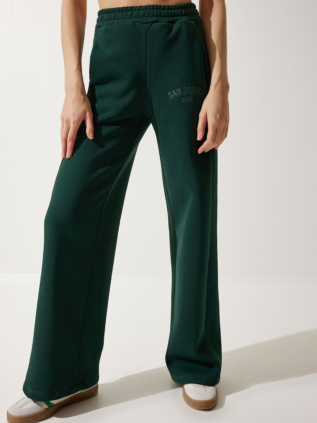 Happiness istanbul Women Mid Rise Track Pant
