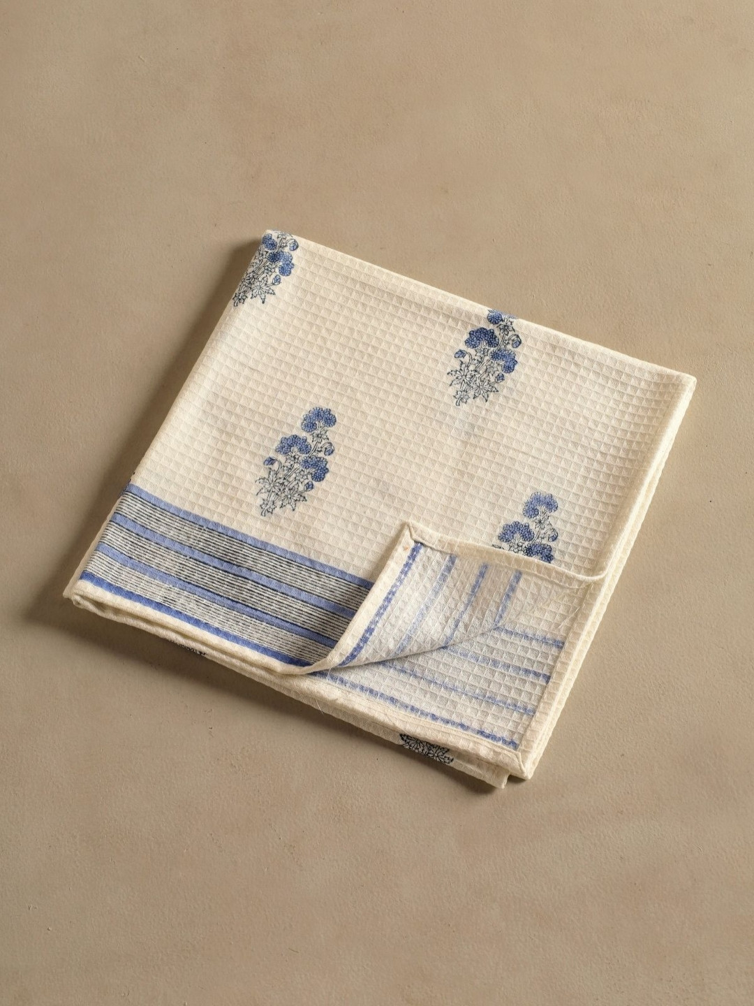 Peepul Tree Off White & Blue Printed Cotton 300 GSM Towe