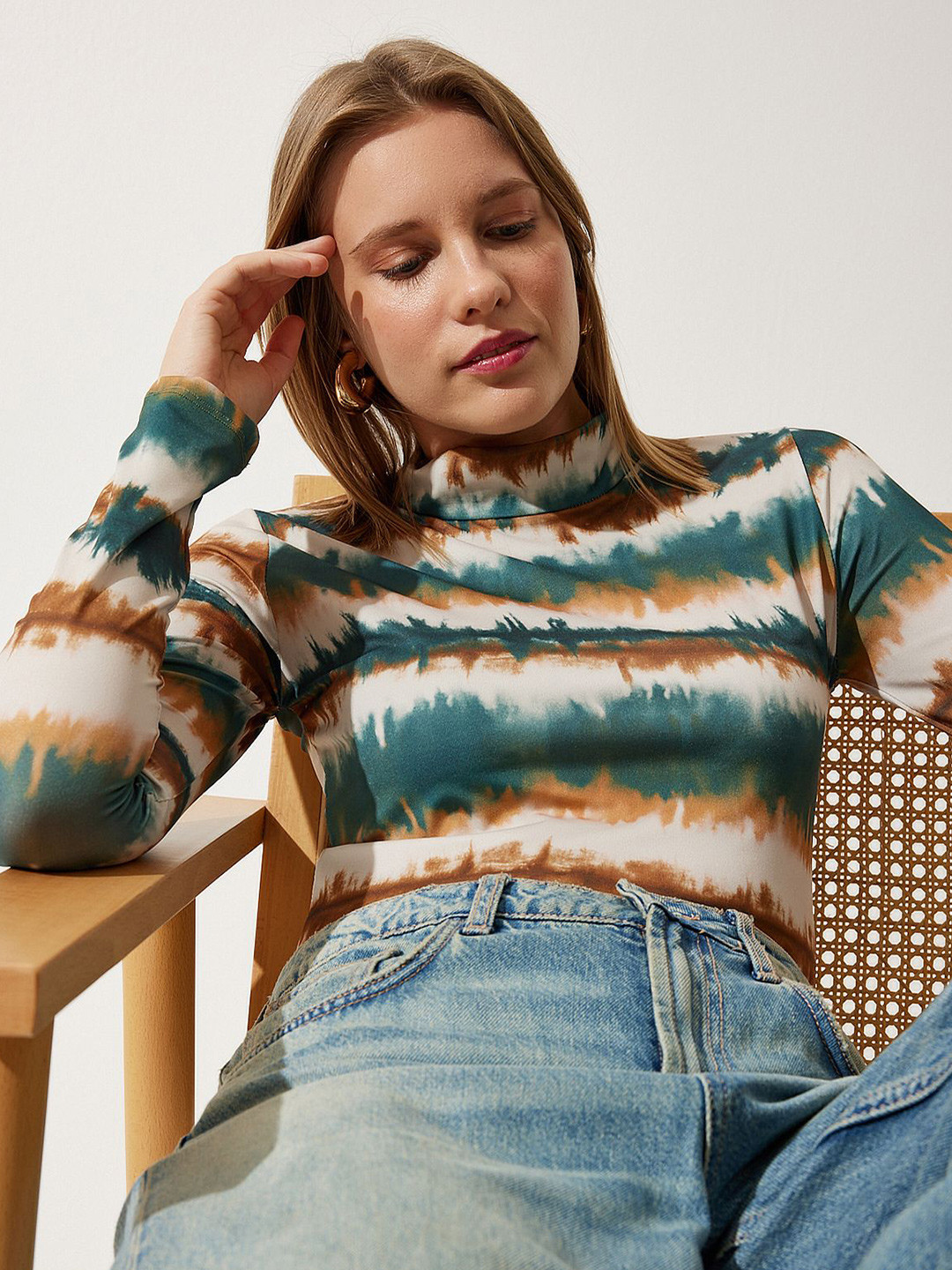 Happiness istanbul Horizontal Stripes Printed High Neck Long Sleeves Regular CropTop