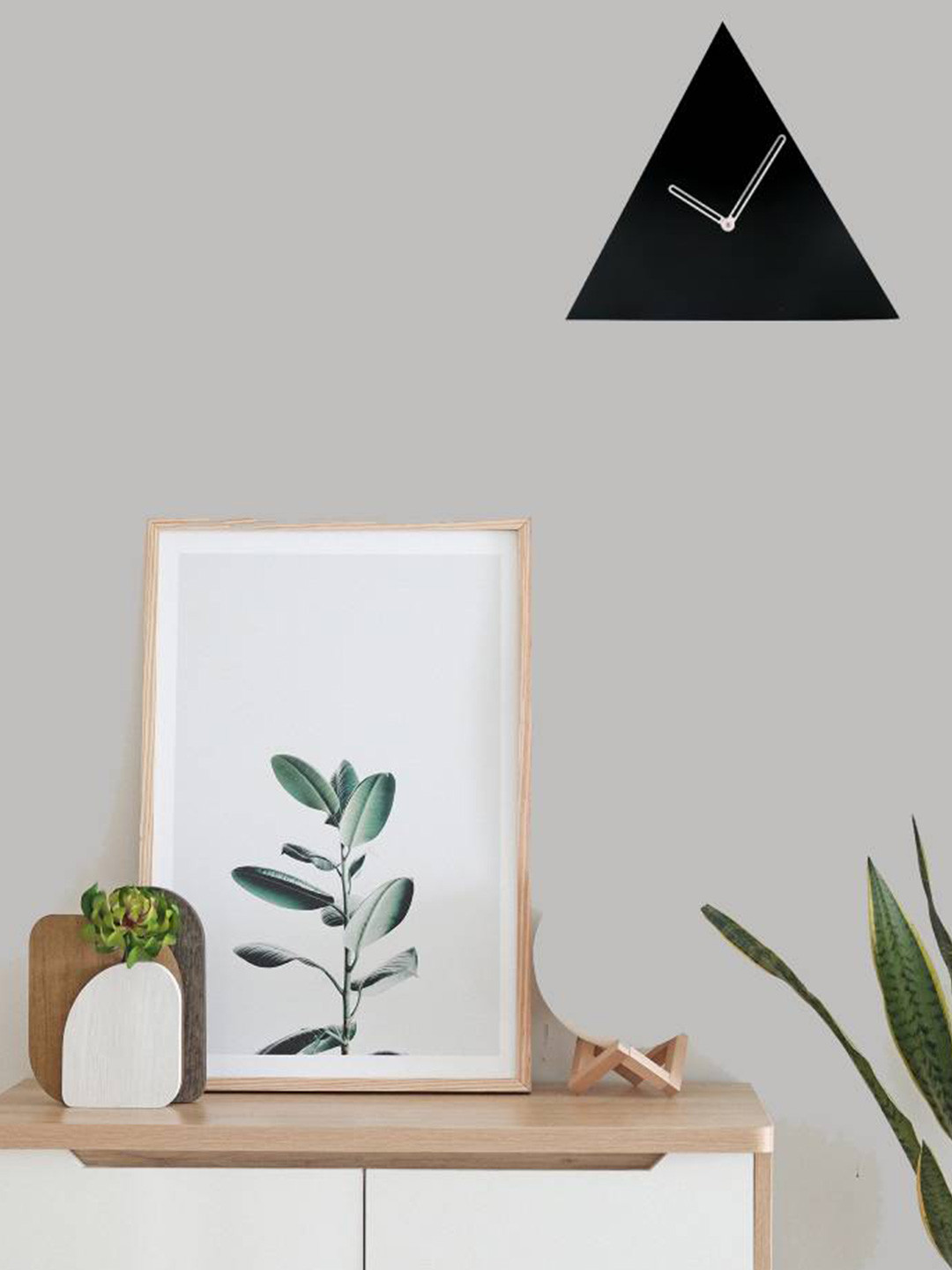 Crimson Knot Black Wood Handcrafted Geometric Battery Analogue Wall Clock