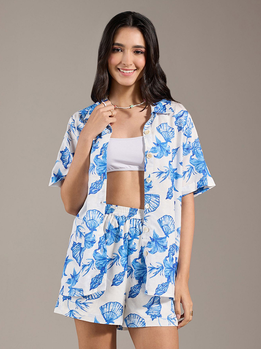 20Dresses Blue & White Floral Printed Short Sleeves Shirt With High Waist Shorts