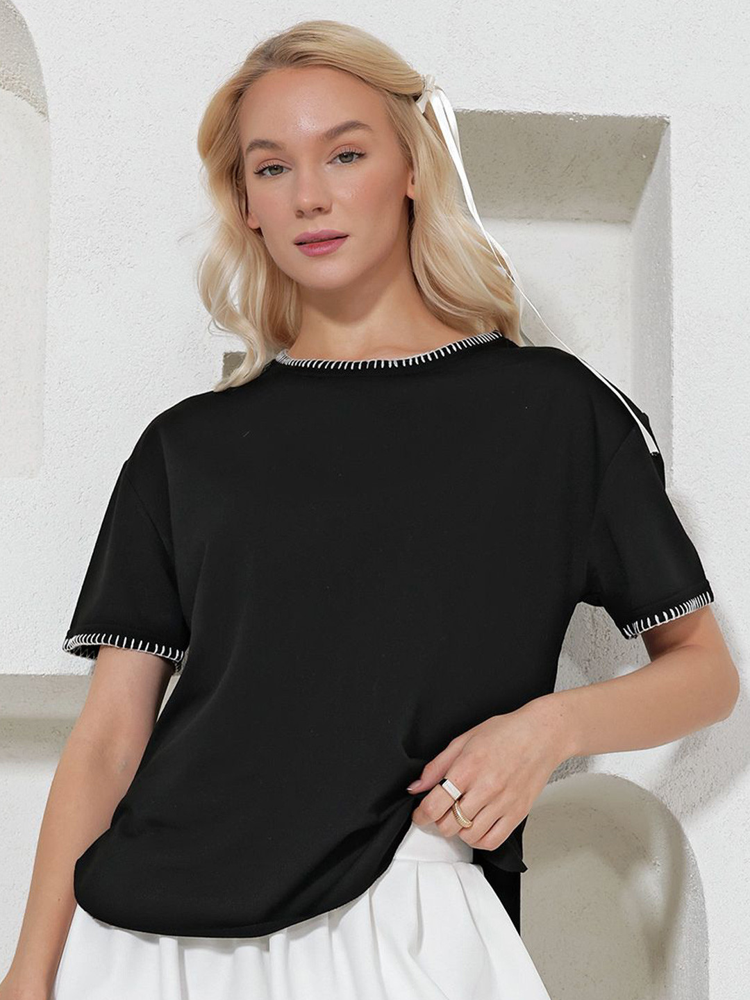 Trend Alacati stili Round Neck High Low Top
