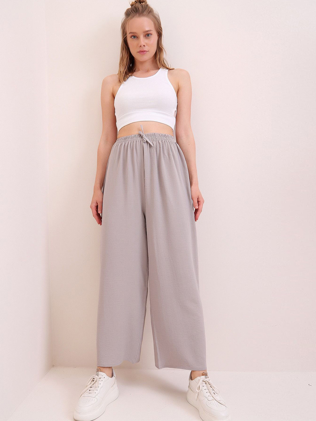 Trend Alacati stili Grey Women Parallel Trouser