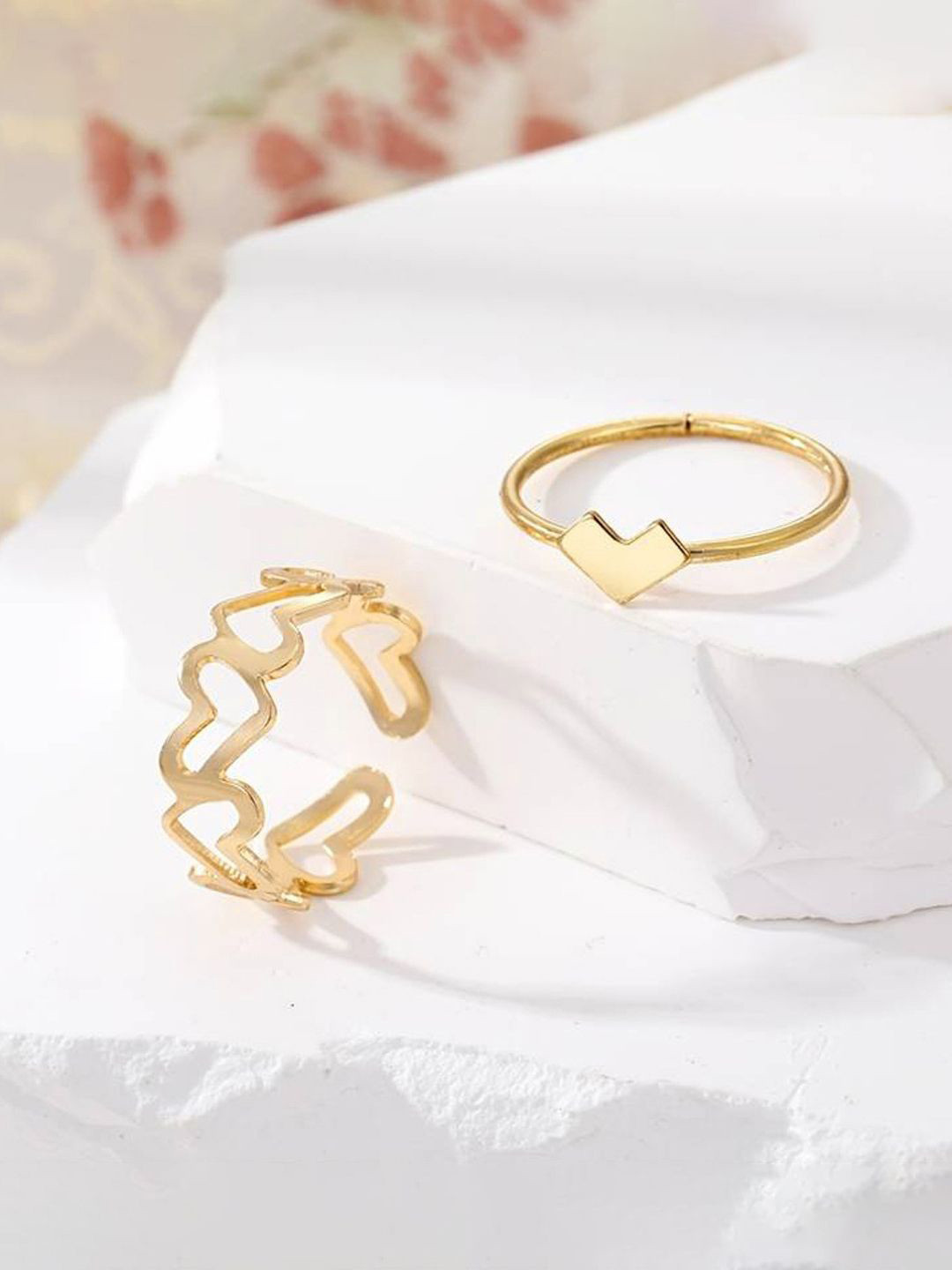 Jewels Galaxy Set of 2 Gold-Plated Heart-Themed Stackable Finger Rings