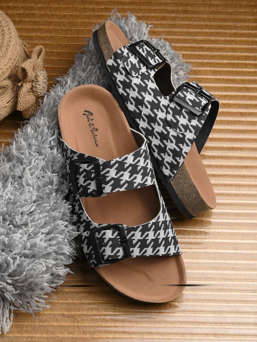 Mast & Harbour Printed Open Front Flats