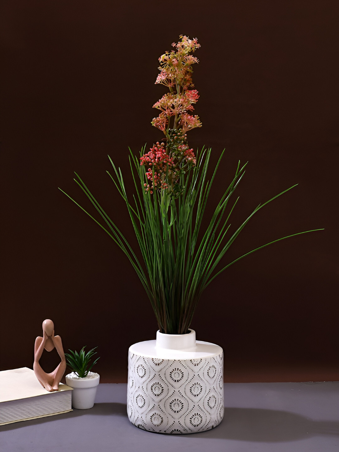 Aura White Arabic Artwork Ceramic Vase