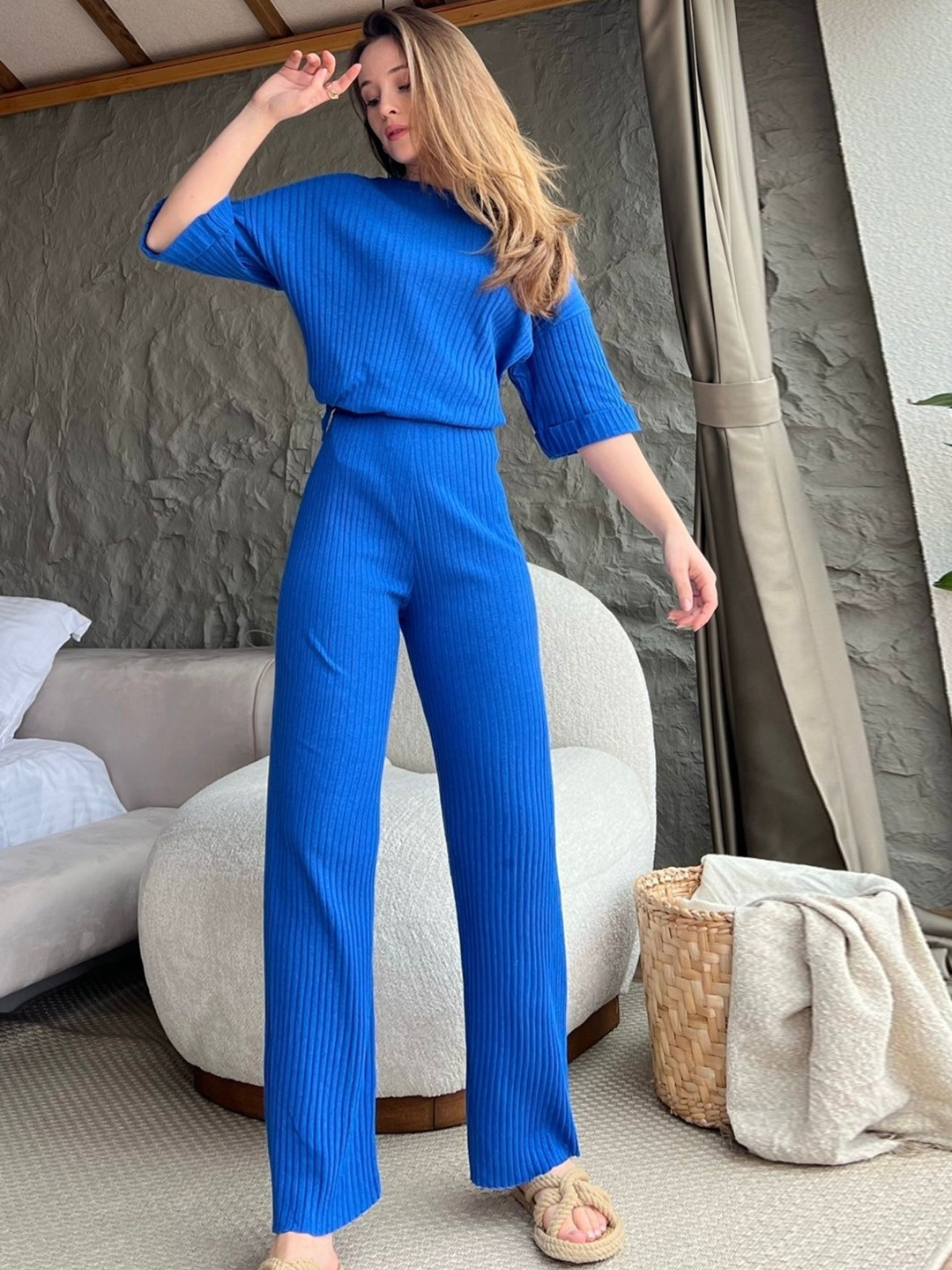 BIANCO LUCCI Self-Design Round Neck Drop-Shoulder Sleeves Top With Trousers