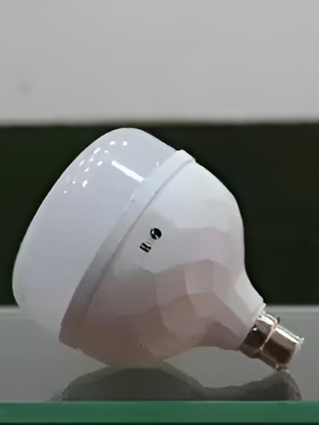 SPARK WORLD White & Silver-Toned LED Bulb