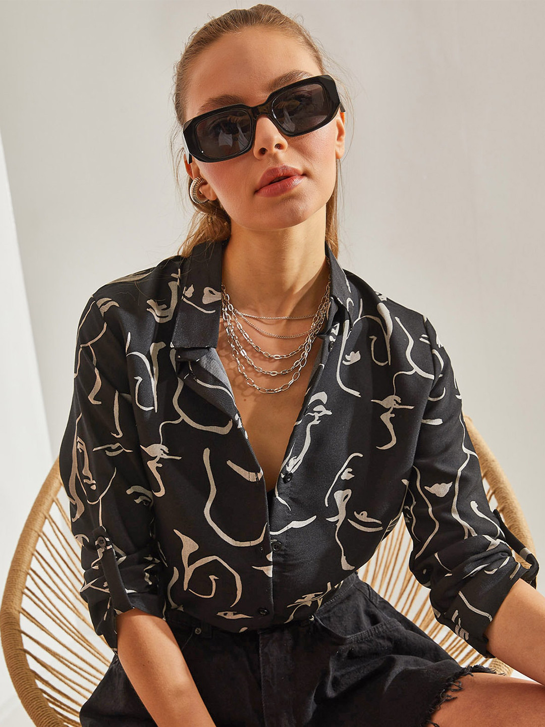 BIANCO LUCCI Abstract Printed Spread Collar Long Roll Up Sleeves Casual Shirt