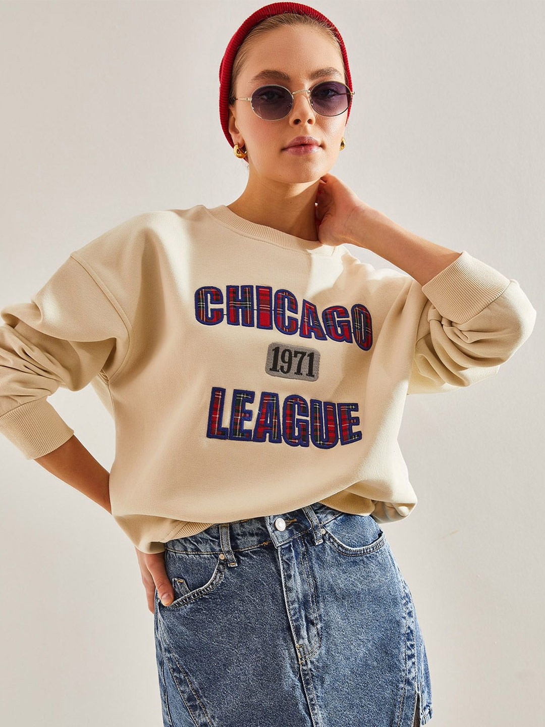 BIANCO LUCCI Typography Printed Round Neck Pullover Sweatshirt