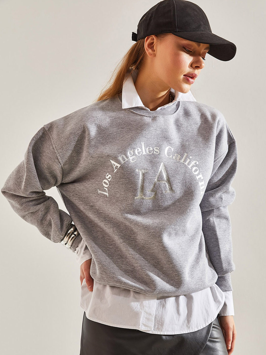 BIANCO LUCCI Typography Printed Round Neck Pullover Sweatshirt