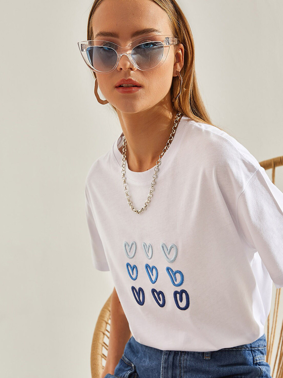 BIANCO LUCCI Self Design Round Neck Drop-Shoulder Sleeves Regular- Fit T-shirt