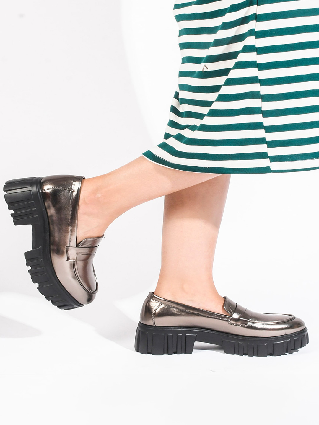 SHUZ TOUCH Women Lightweight Penny Loafers