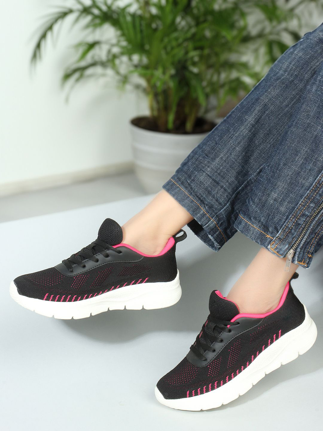 Carlton London sports Women Mesh Walking Shoes