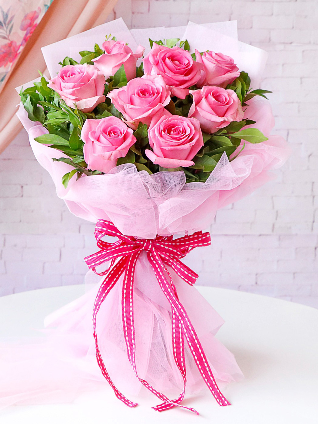 IGP Pink & Green 8 Pieces Elegant Rose Bouquet