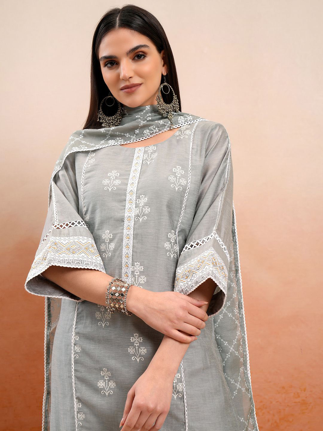 Vishudh Round Neck Floral Printed Regular Thread Work Pure Cotton Straight Kurta Set