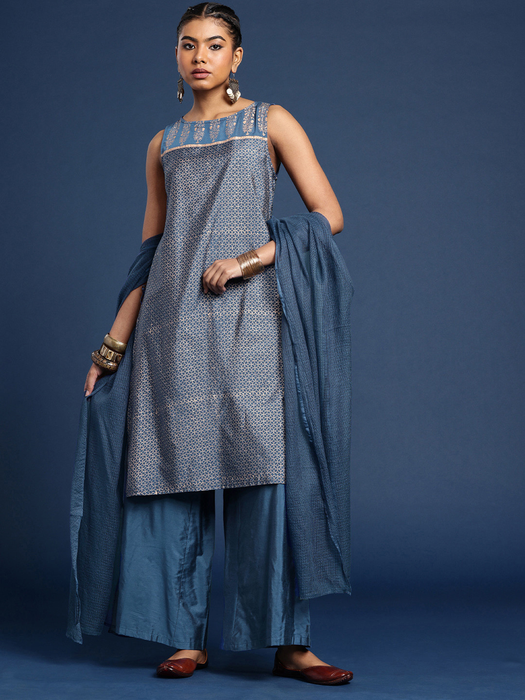 Taavi Ethnic Motifs Printed Festive Kurta with Palazzos & Dupatta