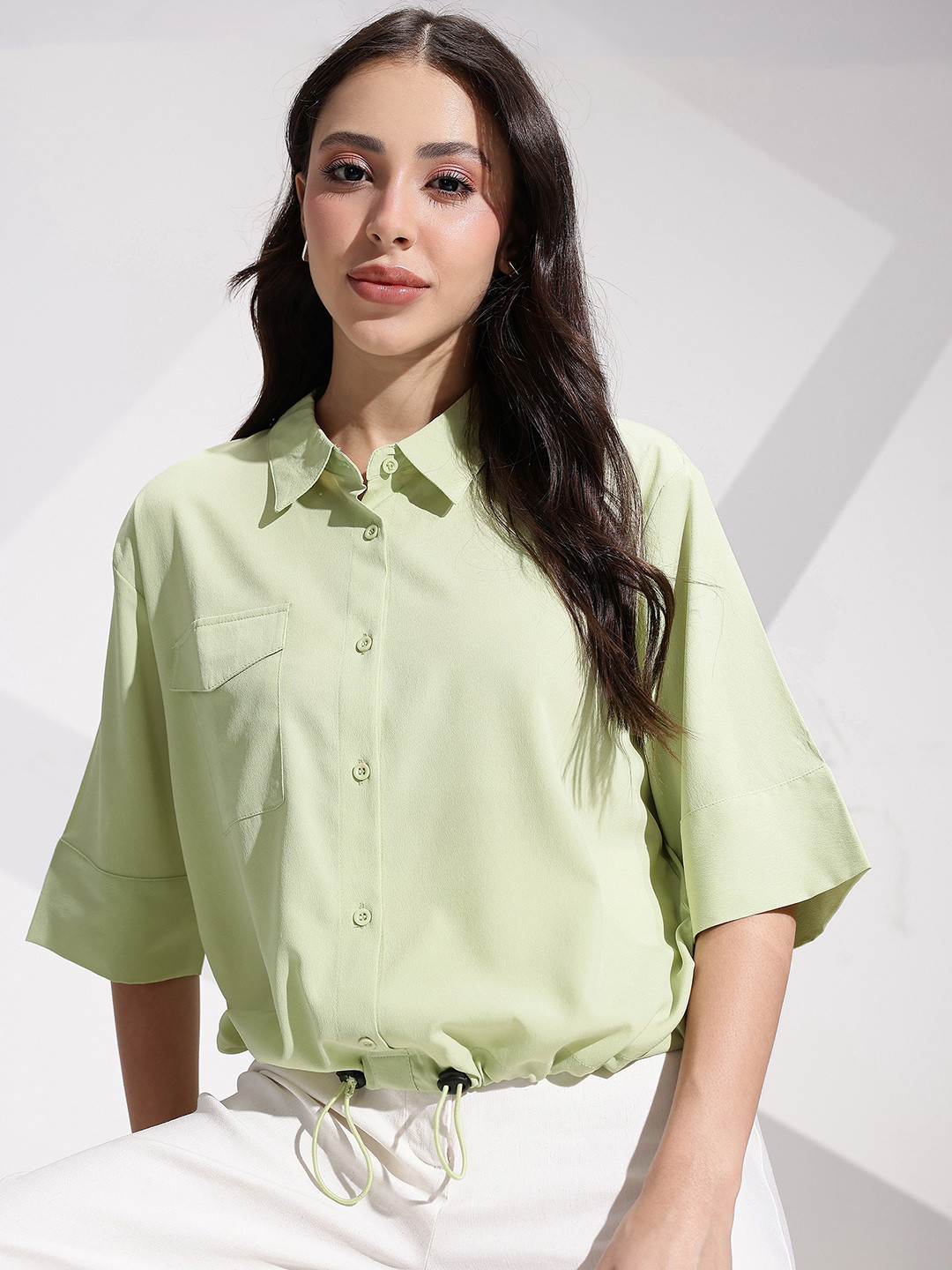 encore by INVICTUS Shirt Style Top With Toggle Hem
