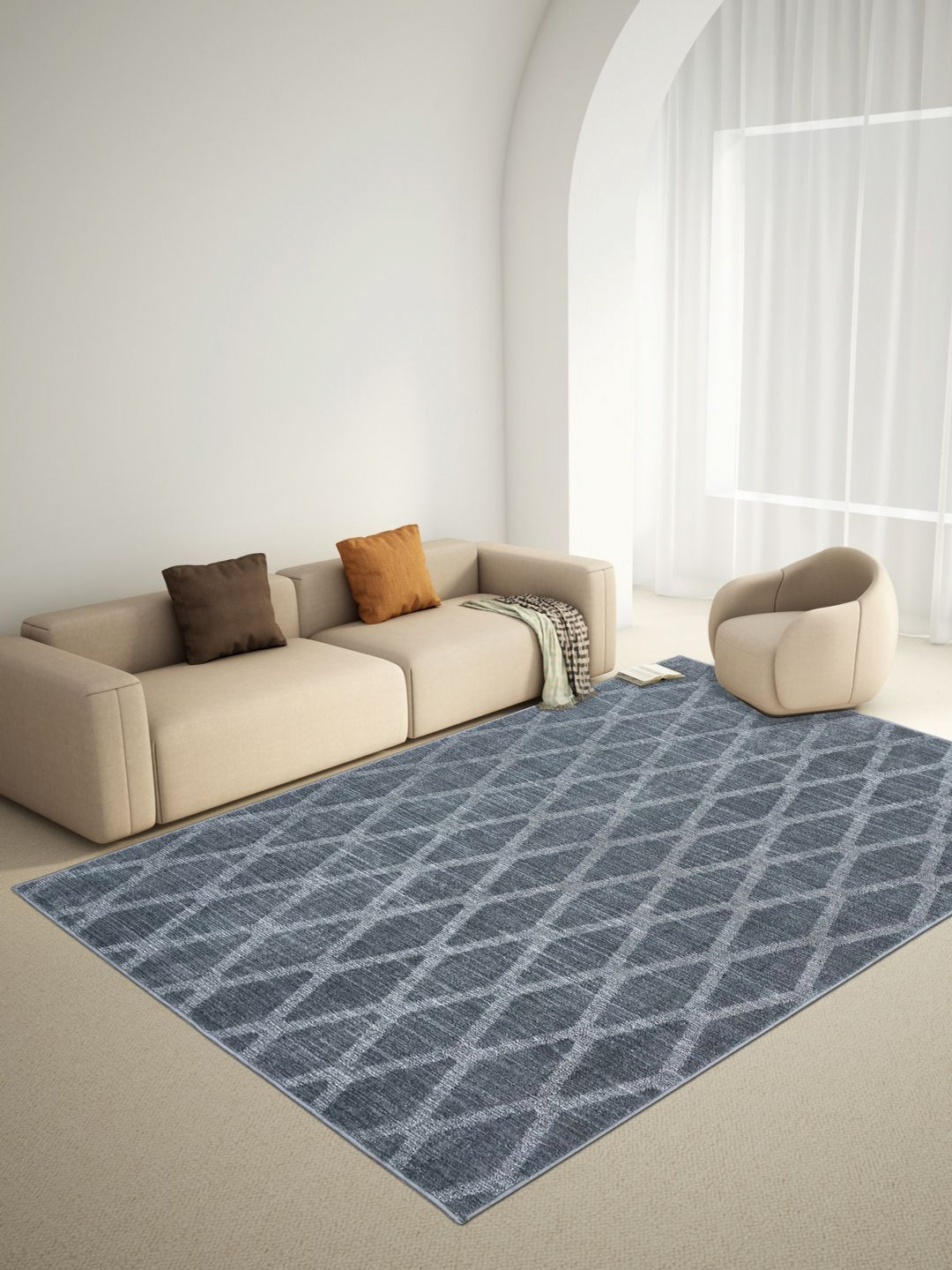 Welspun Grey Geometric Printed Anti-Skid Carpet